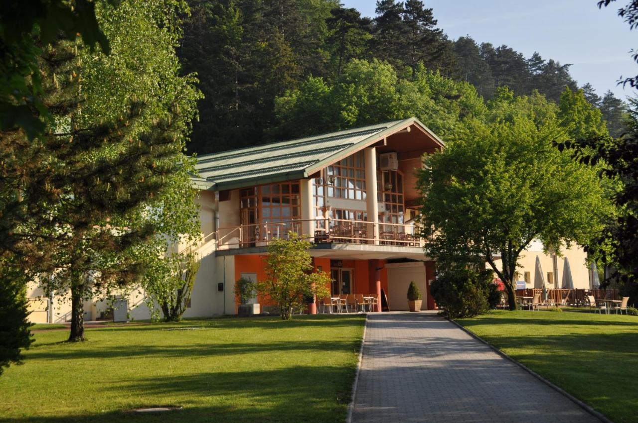 Hotel Harmonija Spa & Free Parking Mengeš Exterior foto